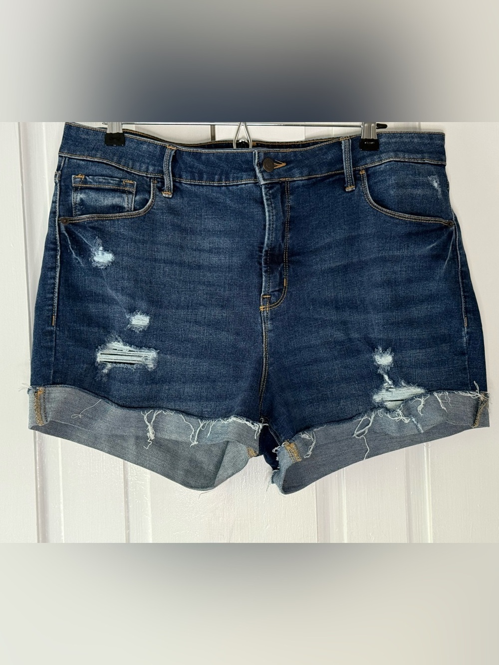 Old Navy High Rise Distressed Denim Shorts - 16